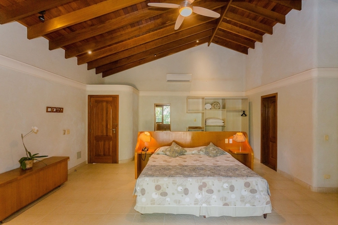 Imagen de la habitación del Hotel Beach Cambury. Foto 17