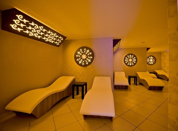 Imagen de la piscina del Hotel Beach Club Doğanay. Foto 13