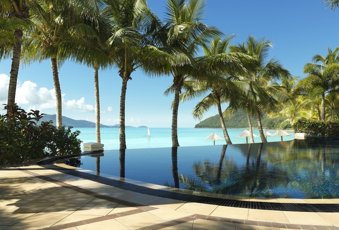 Imagen de la piscina del Hotel Beach Club, Hamilton Island. Foto 19