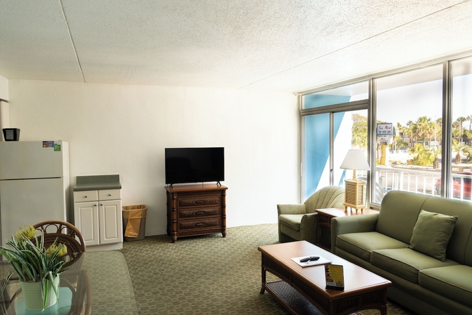 Imagen de la habitación del Hotel Beach Club at Montego Inn. Foto 7