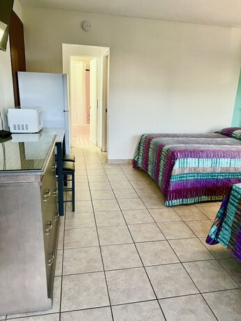 Imagen general del Hotel Beach Colony Motel. Foto 10