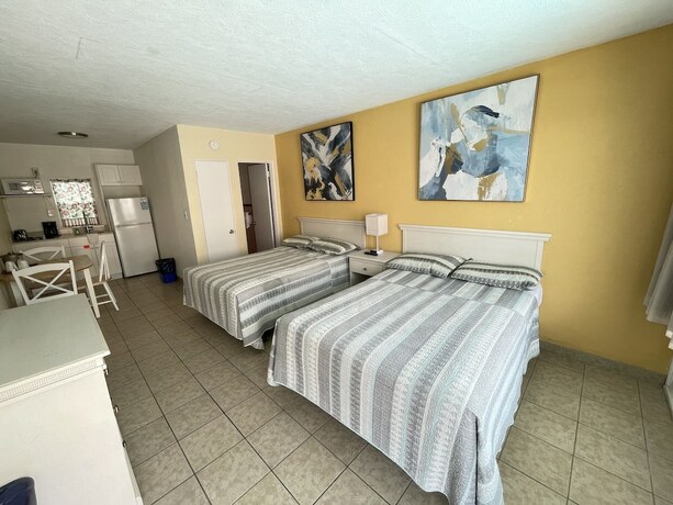 Imagen de la habitación del Hotel Beach Colony Motel. Foto 19
