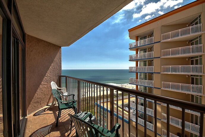 Imagen general del Hotel Beach Colony Resort. Foto 9