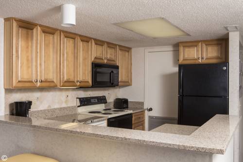 Imagen de la habitación del Hotel Beach Cove Resort. Foto 15