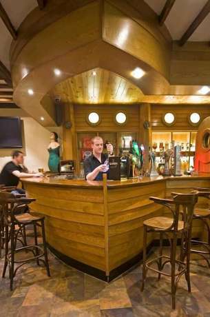 Imagen del bar/restaurante del Hotel Beach. Foto 1