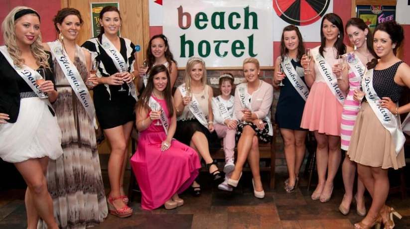 Imagen de los interiores del Hotel Beach. Foto 20