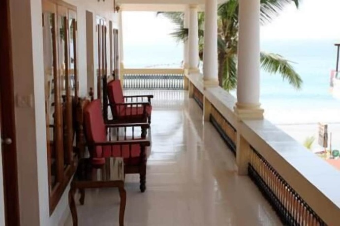 Imagen general del Hotel Beach Florra Inn. Foto 11