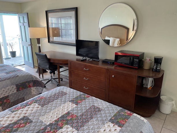 Imagen de la habitación del Hotel Beach Front Motel. Foto 10