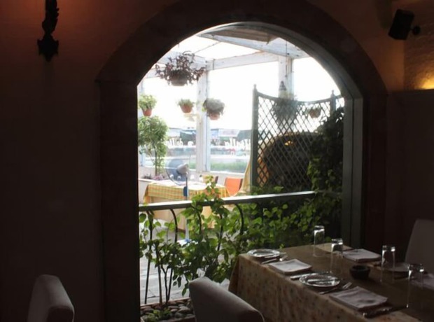 Imagen del bar/restaurante del Hotel Beach Garden, Mumbai. Foto 4