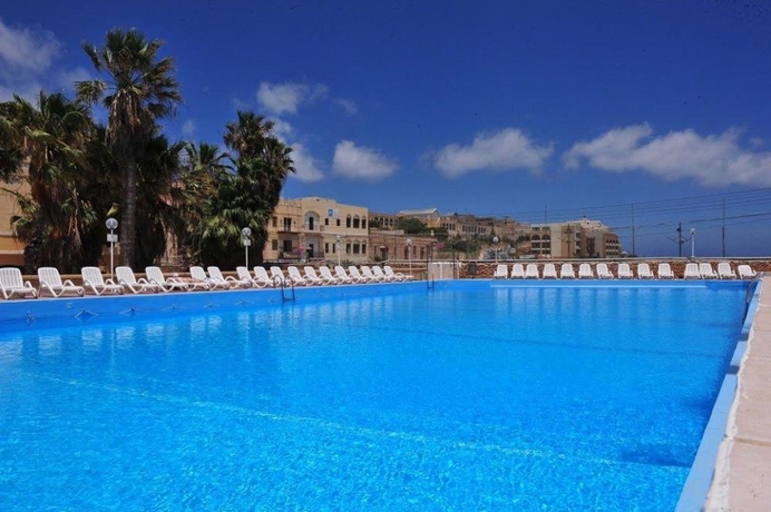 Imagen de la piscina del Hotel Beach Garden, St. Julians. Foto 14