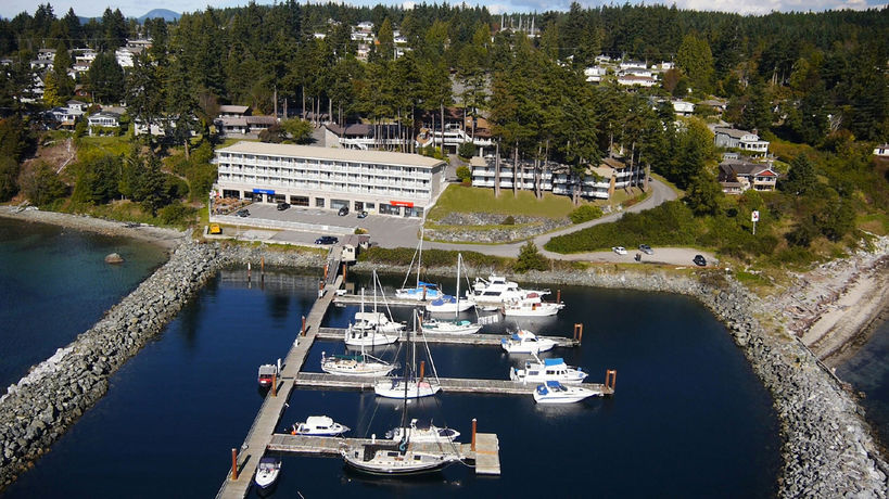 Imagen de los exteriores del Hotel Beach Gardens Resort and Marina. Foto 15