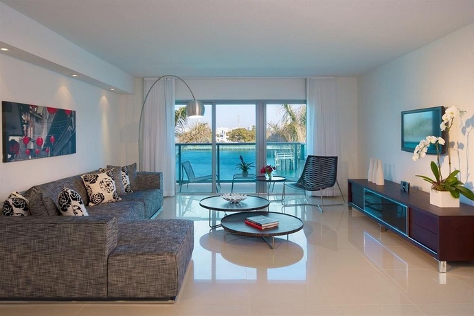 Imagen de los exteriores del Hotel Beach Haus Bal Harbour. Foto 8