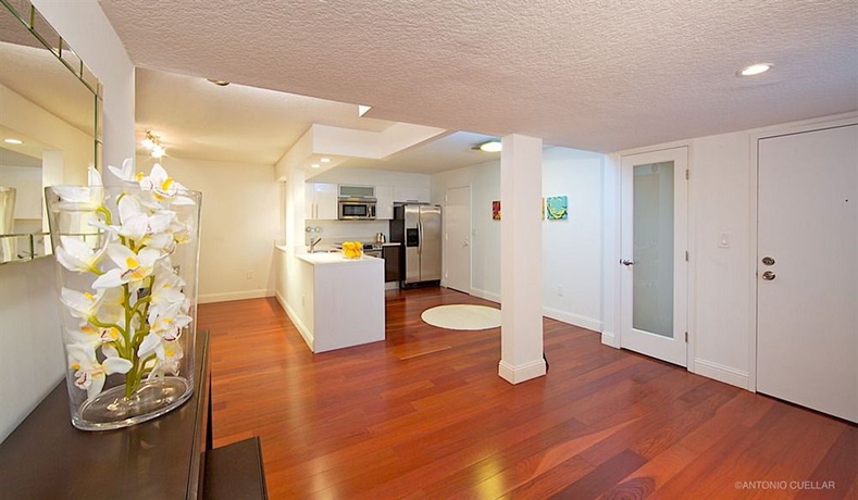 Imagen de los interiores del Hotel Beach Haus Bal Harbour. Foto 13