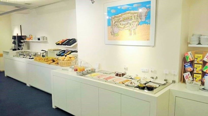 Imagen del bar/restaurante del Hotel Beach Helios by CW Hotel Collection. Foto 3