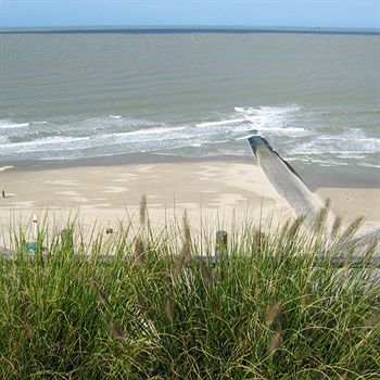 Imagen de los exteriores del Hotel Beach Helios by CW Hotel Collection. Foto 14