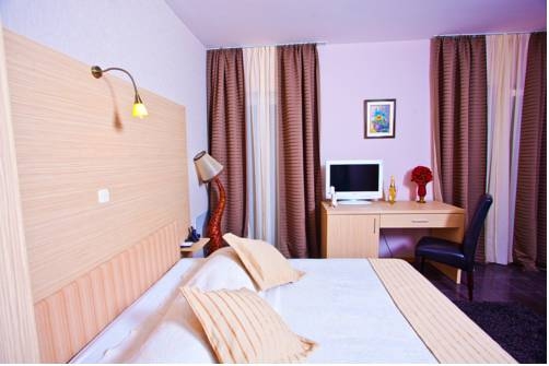 Imagen general del Hotel Beach Hotel Bozikovina. Foto 9