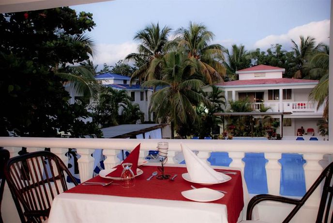 Imagen del bar/restaurante del Hotel Beach House Cabarete By Faranda Hotels. Foto 2