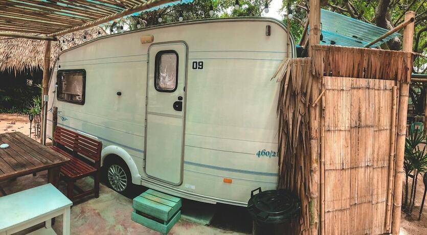 Imagen de la habitación del Hotel Beach House Camp. Foto 12