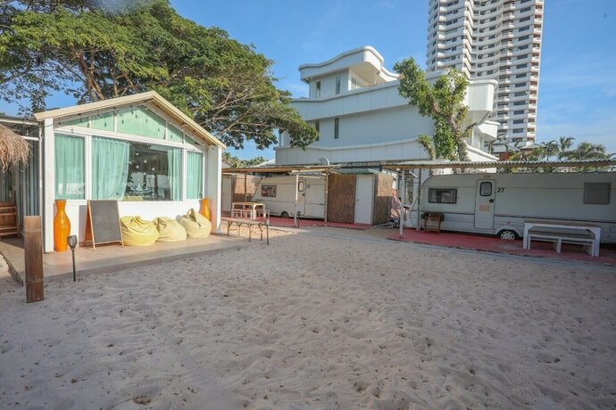 Imagen de la habitación del Hotel Beach House Camp. Foto 14