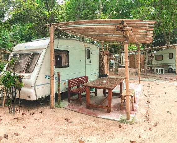 Imagen de la habitación del Hotel Beach House Camp. Foto 19