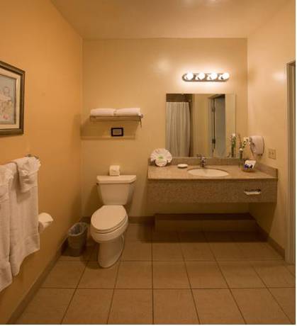 Imagen de la habitación del Hotel Beach House Inn and Suites. Foto 5