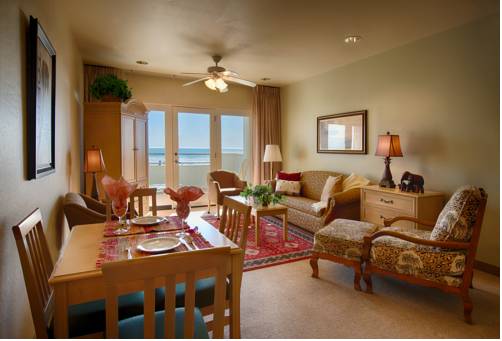 Imagen de la habitación del Hotel Beach House Inn and Suites. Foto 13