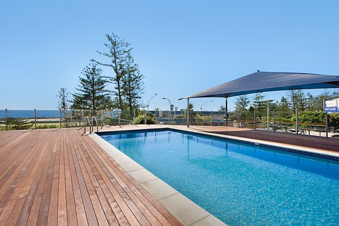 Imagen de la piscina del Hotel Beach House Seaside Resort Coolangatta. Foto 15