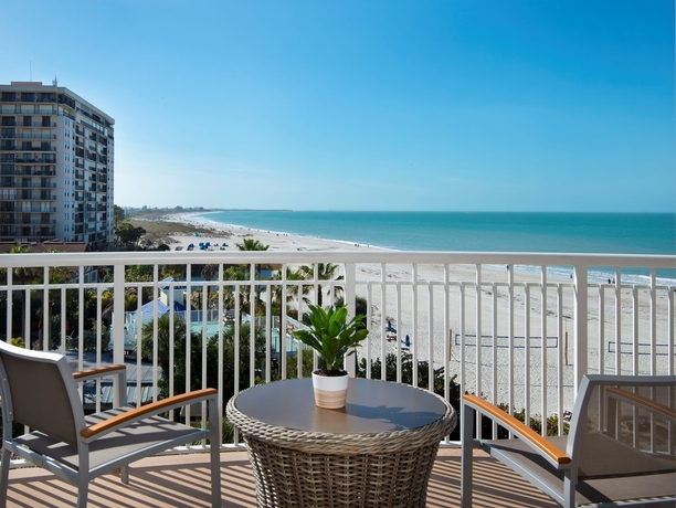 Imagen de la habitación del Hotel Beach House Suites By The Don Cesar. Foto 2