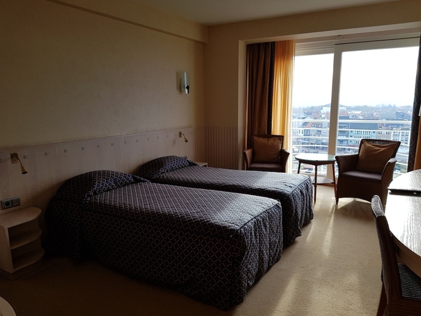 Imagen de la habitación del Hotel Beach Palace. Foto 11