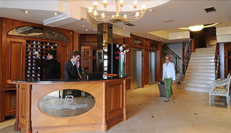 Imagen de los interiores del Hotel Beach Palace. Foto 17