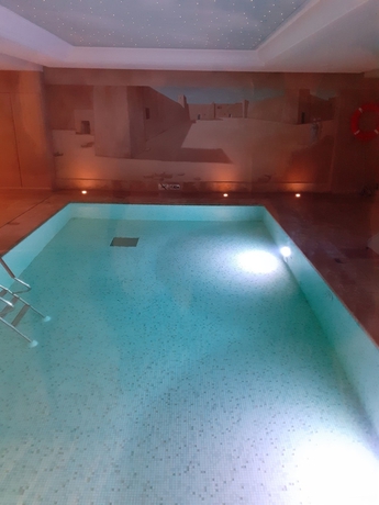 Imagen de la piscina del Hotel Beach Palace. Foto 18