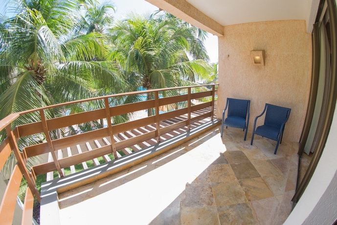 Imagen de la habitación del Hotel Beach Park Suites Resort. Foto 5