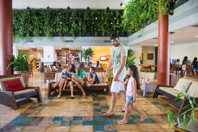 Imagen de los interiores del Hotel Beach Park Suites Resort. Foto 19