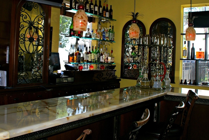 Imagen del bar/restaurante del Hotel Beach Plaza. Foto 7