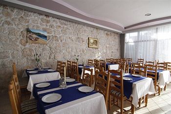 Imagen del bar/restaurante del Hotel Beach Plaza, PODGORA. Foto 3