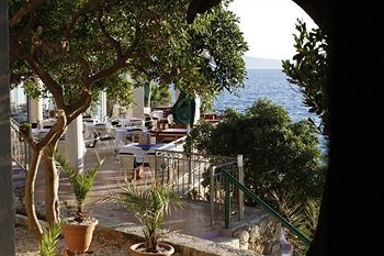 Imagen del bar/restaurante del Hotel Beach Plaza, PODGORA. Foto 4