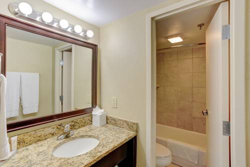 Imagen de la habitación del Hotel Beach Quarters Resort. Foto 12