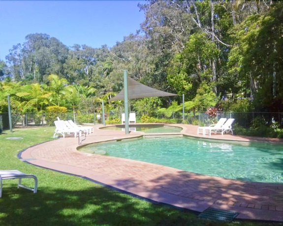 Imagen de la piscina del Hotel Beach Resort Apartment. Foto 17