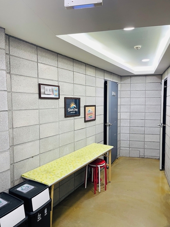 Imagen de los interiores del Hotel Beach Stay. Foto 12