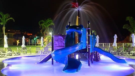 Imagen de la piscina del Hotel Beach Sunset. Foto 19