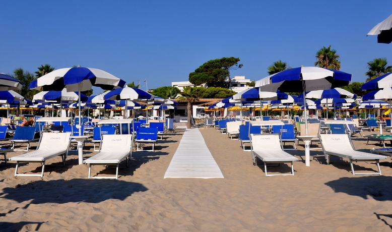 Imagen de los exteriores del Hotel Beach, Tortoreto Lido. Foto 9
