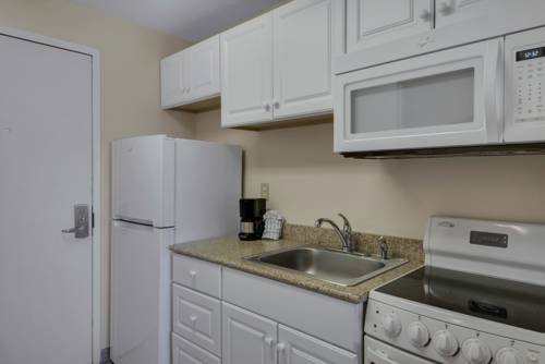 Imagen de la habitación del Hotel Beach Tower By The Sea. Foto 4