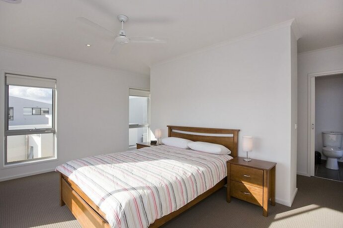 Imagen de la habitación del Hotel Beach and Golf Stays Torquay. Foto 24
