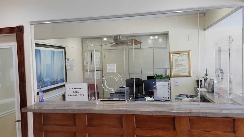 Imagen de los interiores del Hotel Beach and Town Motel. Foto 12