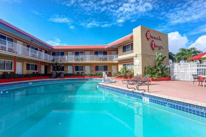 Imagen general del Hotel Beach and Town Motel. Foto 4