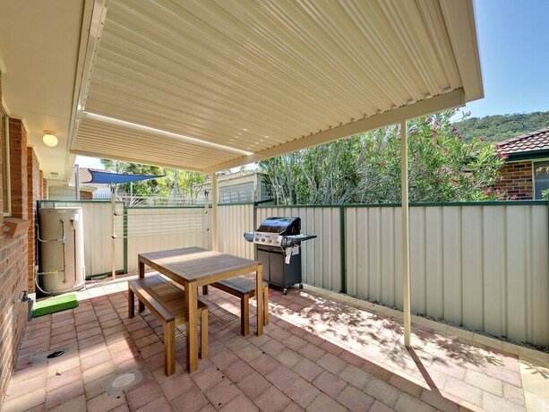 Imagen del bar/restaurante del Hotel Beachcomber At Fingal Bay. Foto 14