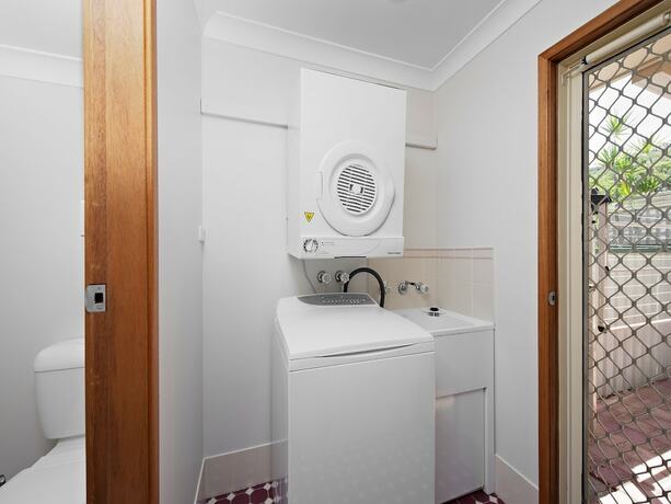 Imagen general del Hotel Beachcomber At Fingal Bay. Foto 10