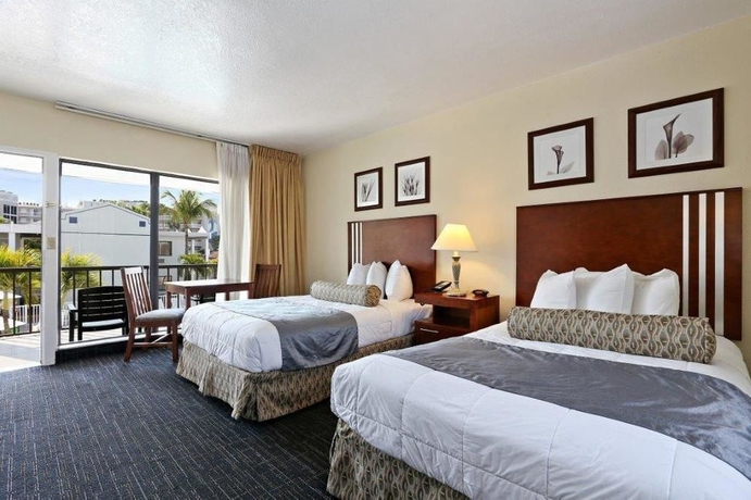 Imagen de la habitación del Hotel Beachcomber Beach Resort. Foto 9