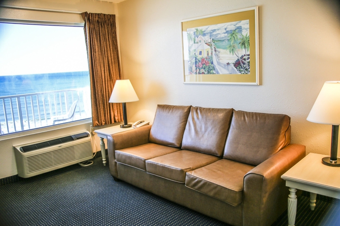 Imagen de los interiores del Hotel Beachcomber Beachfront , A By The Sea Resort. Foto 11