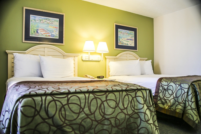 Imagen de la habitación del Hotel Beachcomber Beachfront , A By The Sea Resort. Foto 3